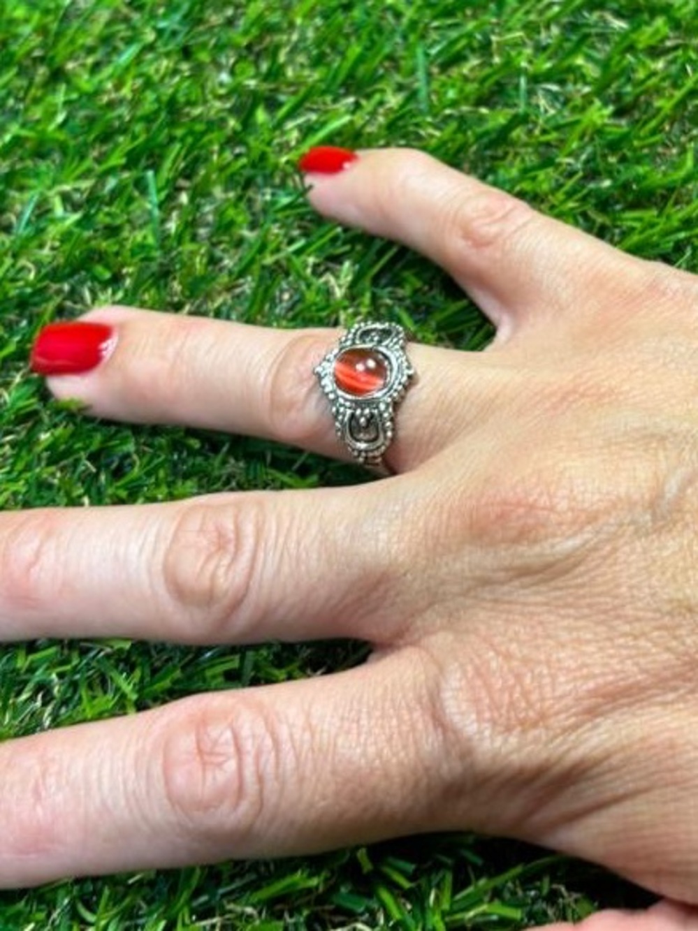 Vintage Silver Tone Red Cat Eye Stone Ring Ornate Marcasite Style 3.9g Size 8